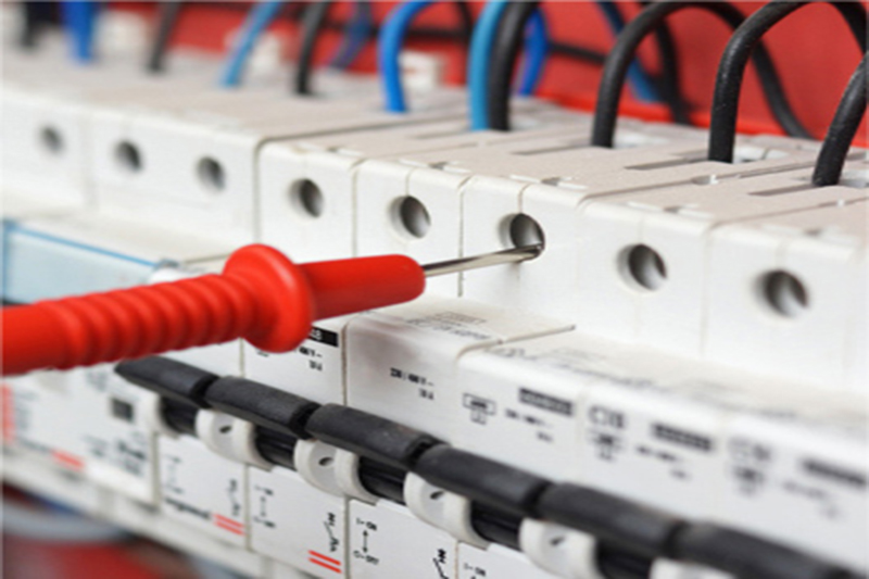 紅黃藍(lán)三根電線(xiàn)怎么接？